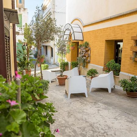 Hotel Clelia Isola di Ustica Exterior foto