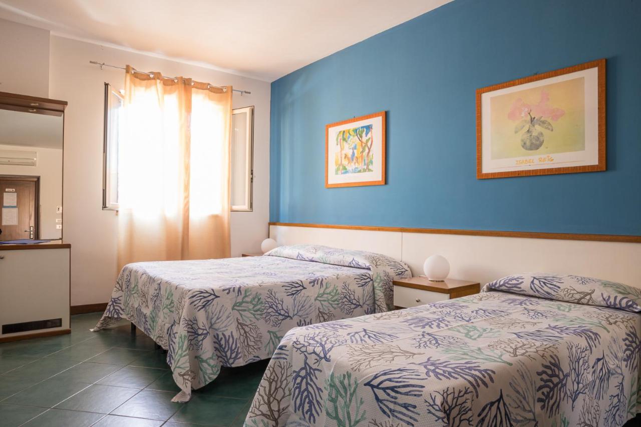Hotel Clelia Isola di Ustica Exterior foto